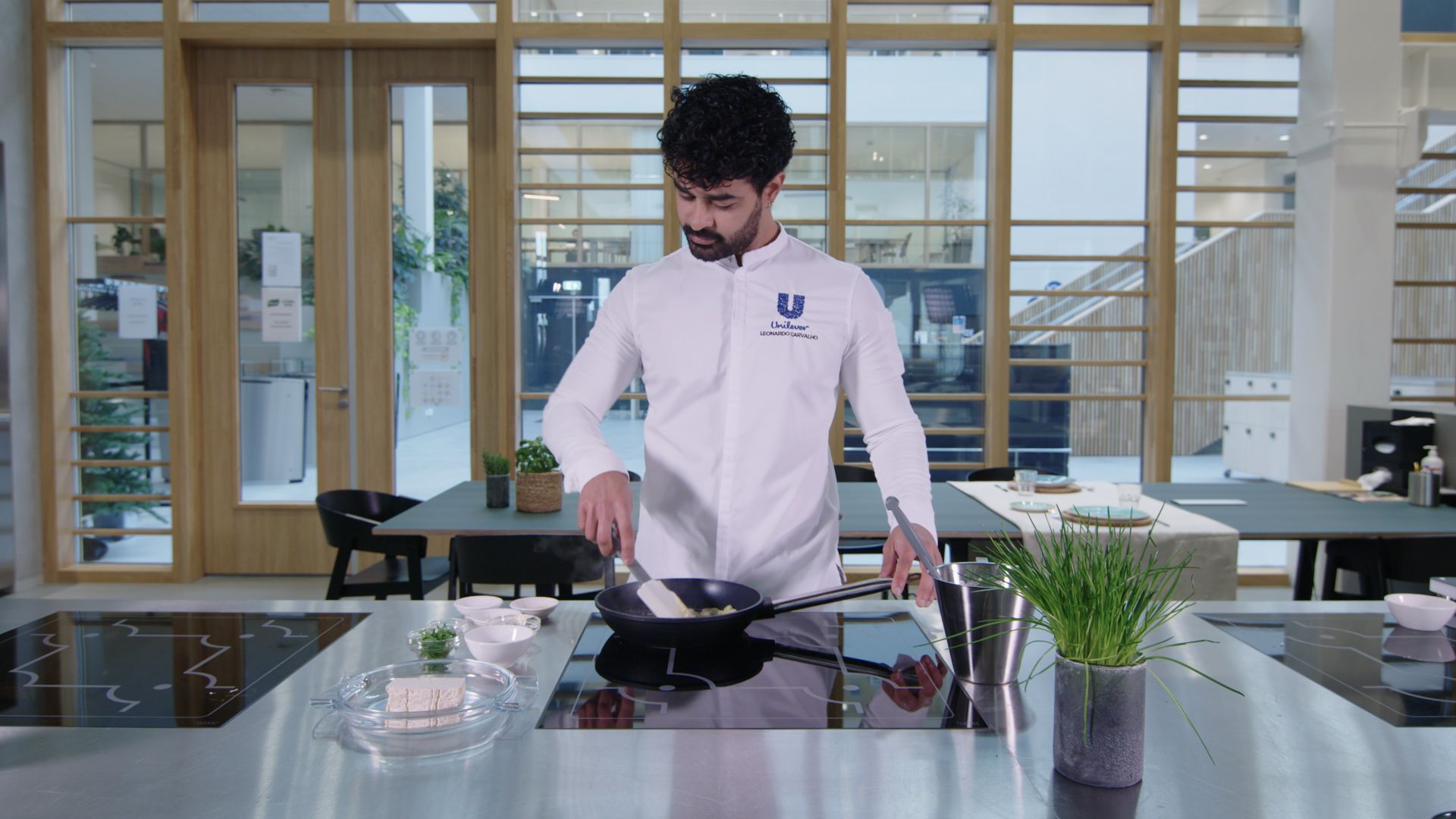 Leonardo Carvalho cooking Scrambled No Eggs